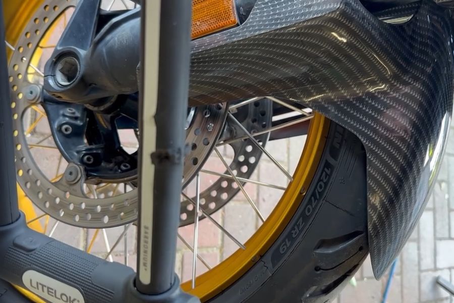 LITELOK X1 PLUS Saves BMW 1300 GS in Bristol #123