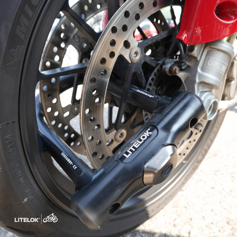 Ultimate Touring Sey - X3 und ONE Motorrad